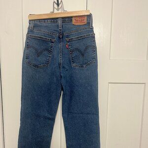 Levi wedgie straight jeans